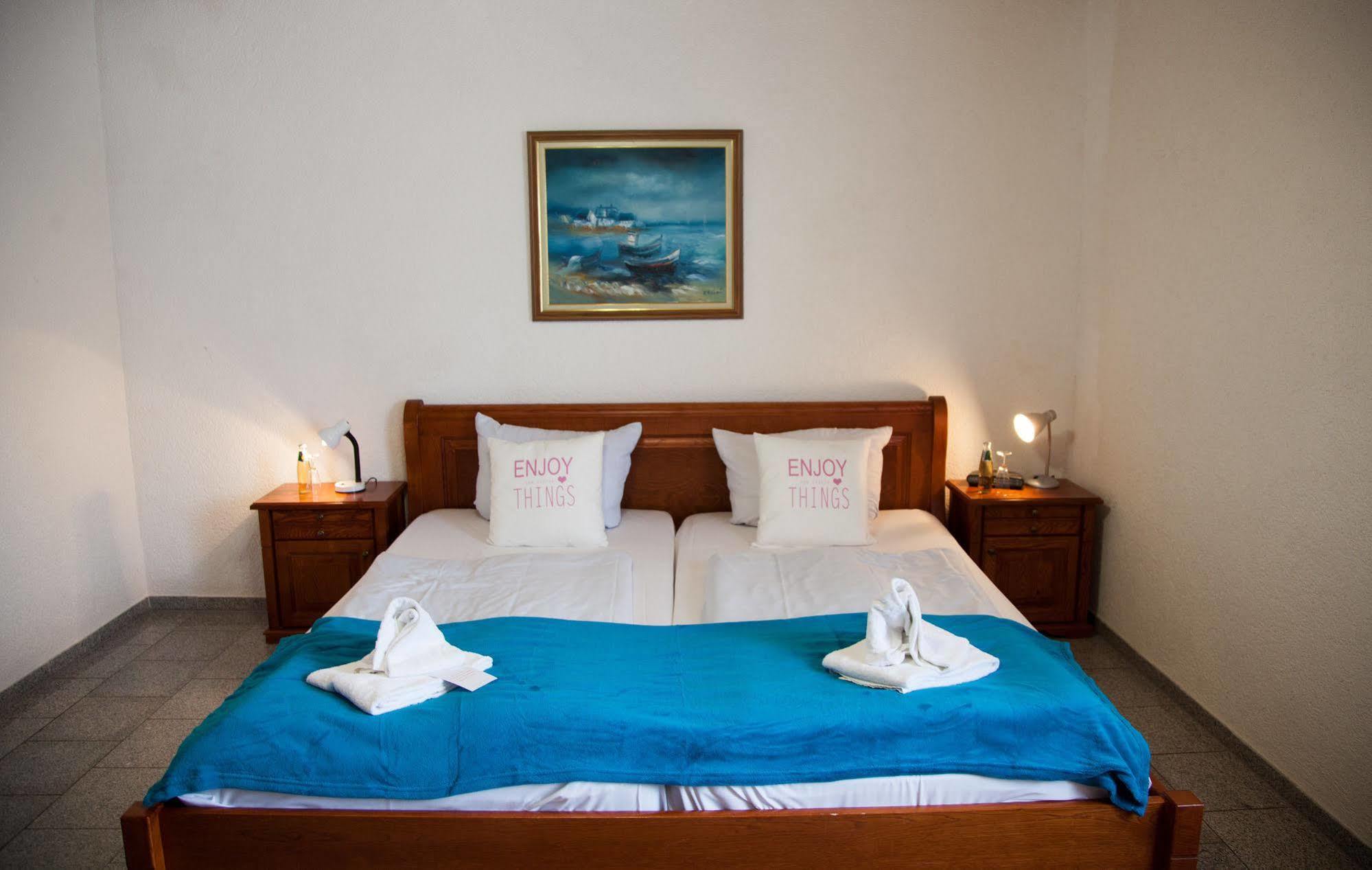 Hotel Atlantis Ramstein-Miesenbach Dış mekan fotoğraf