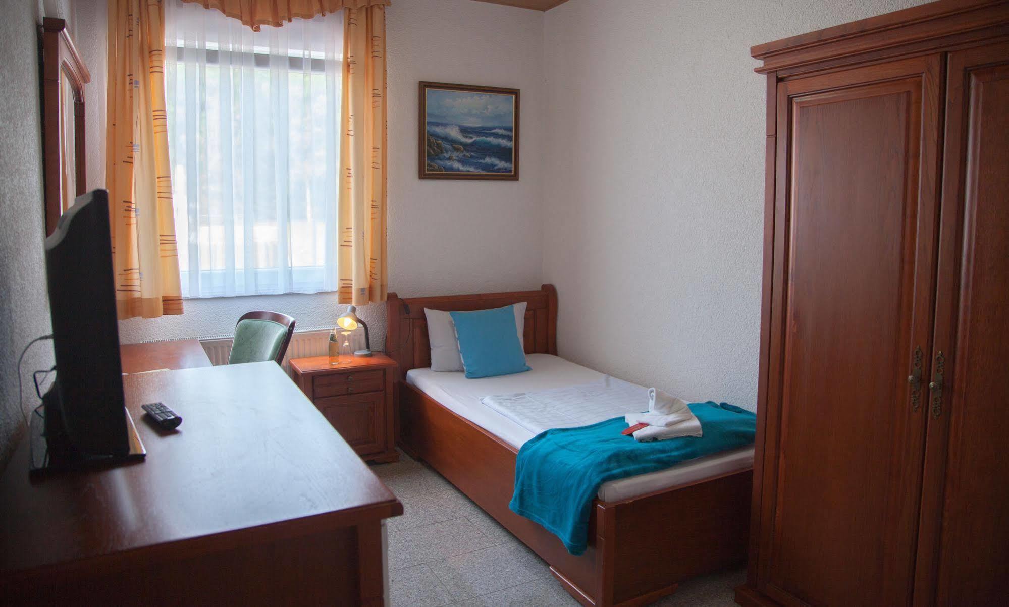 Hotel Atlantis Ramstein-Miesenbach Dış mekan fotoğraf